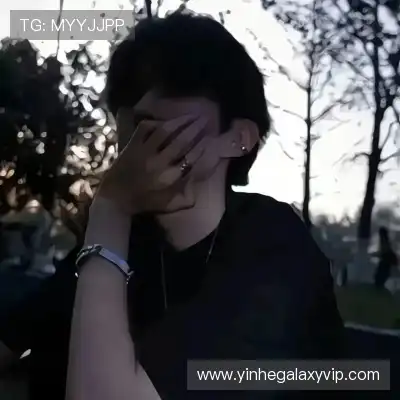 荣杏暖